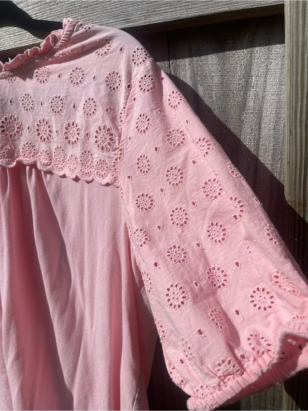 crown & ivy Light Pink Eyelet Cotton Blead Ruffled Neck Blouse Sz XL - Picture 3 of 8